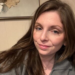 Meet your Posher, Delia